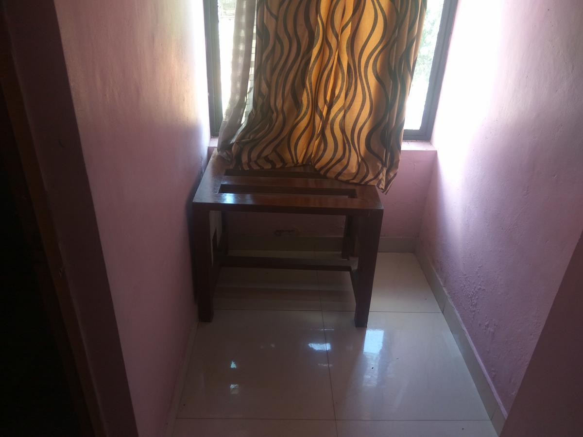 Hotel Malika Residency Ettumanoor Bagian luar foto